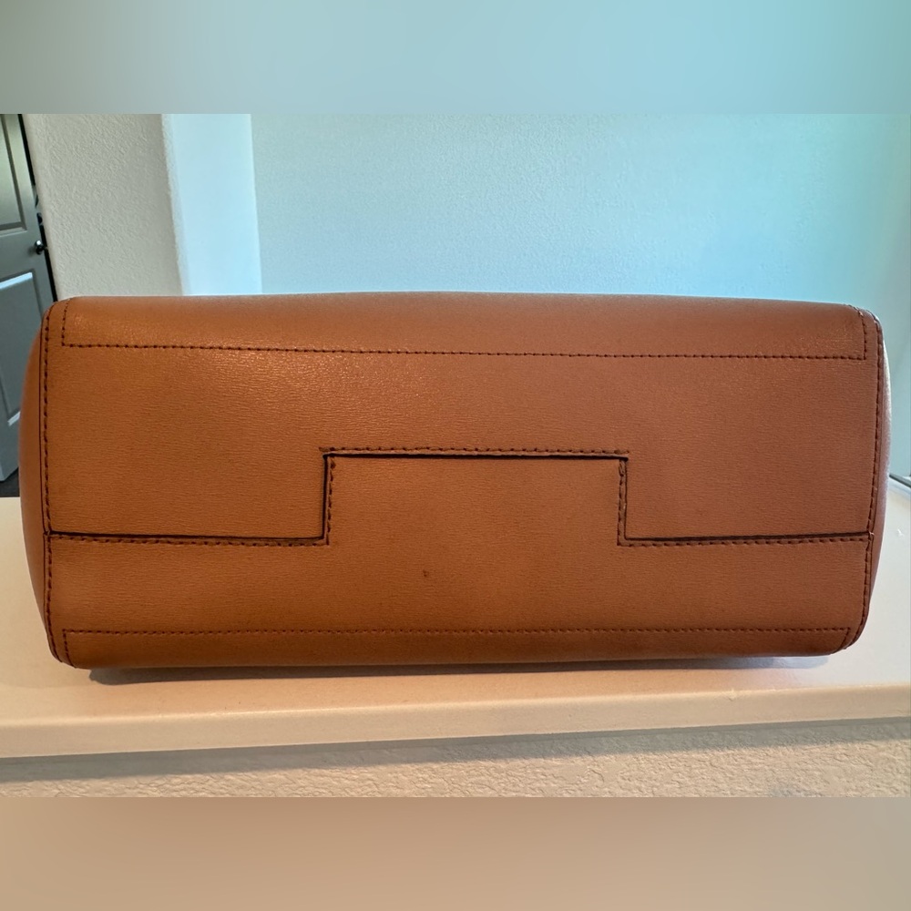 Tory Burch Parker Tote - Picture 10 of 16